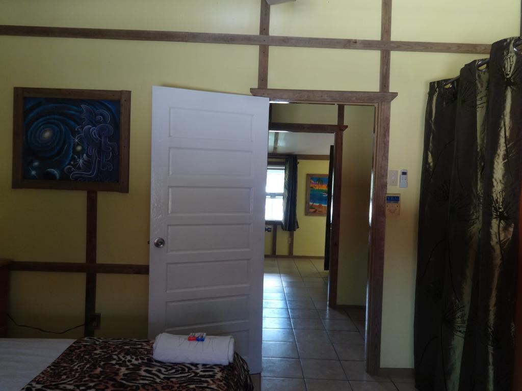 Cocopele Inn San Ignacio Bagian luar foto