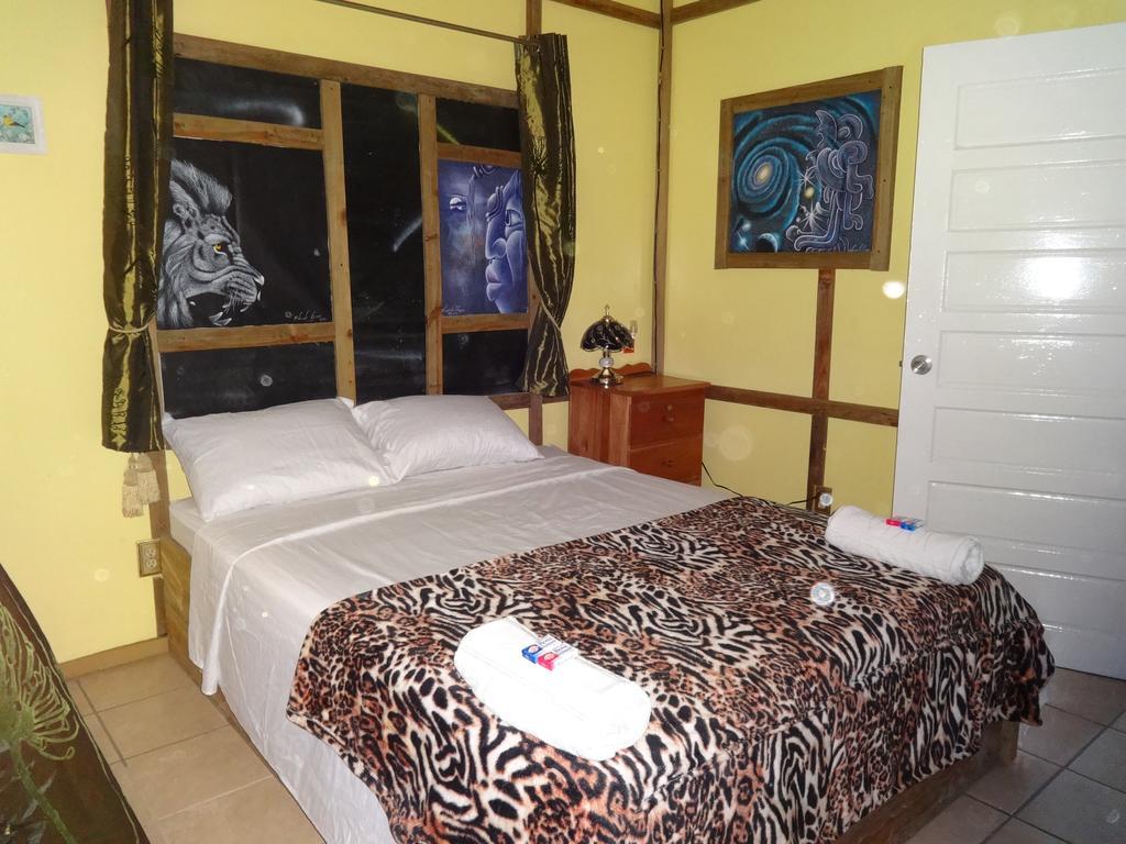 Cocopele Inn San Ignacio Bagian luar foto