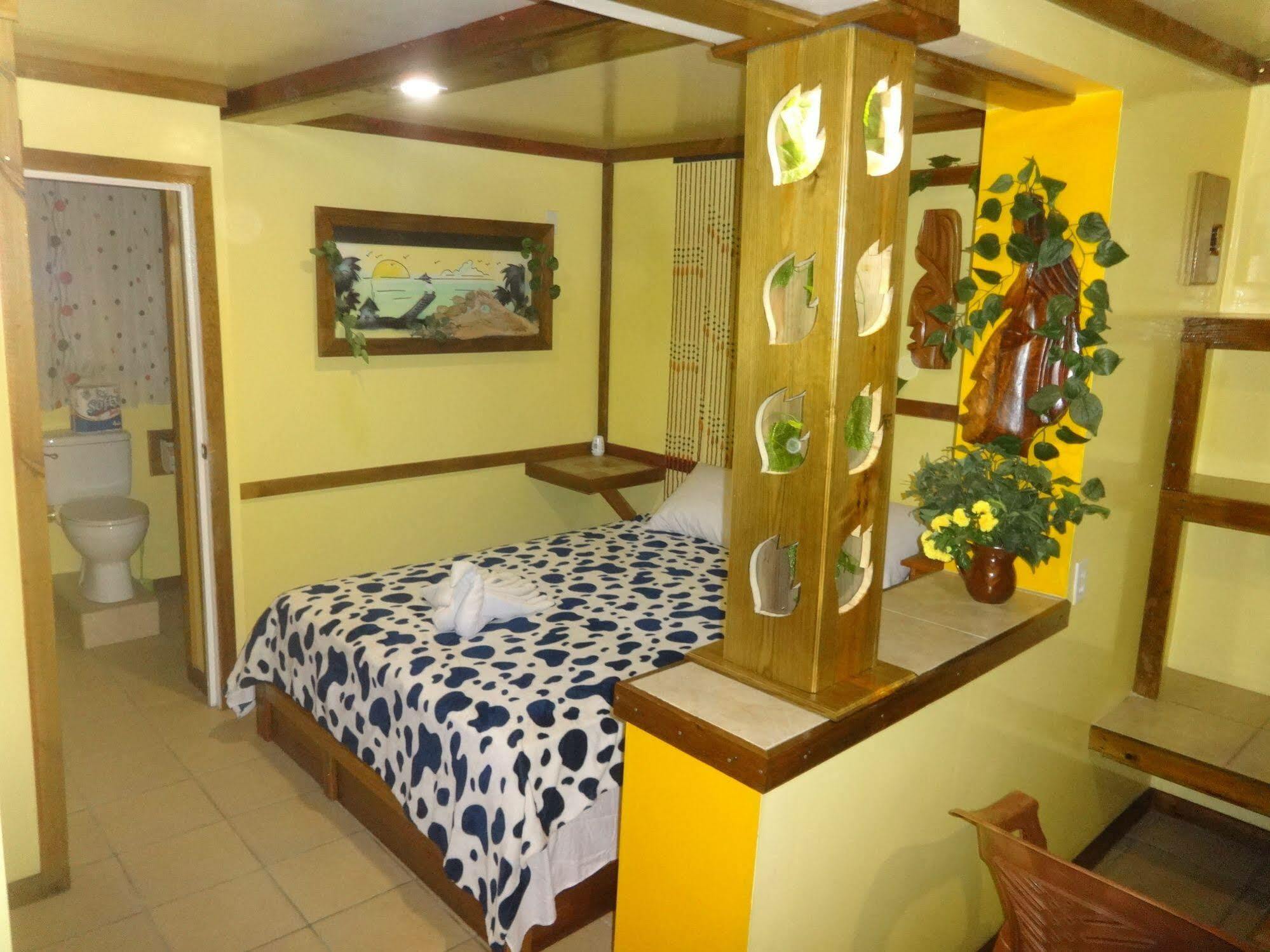Cocopele Inn San Ignacio Bagian luar foto