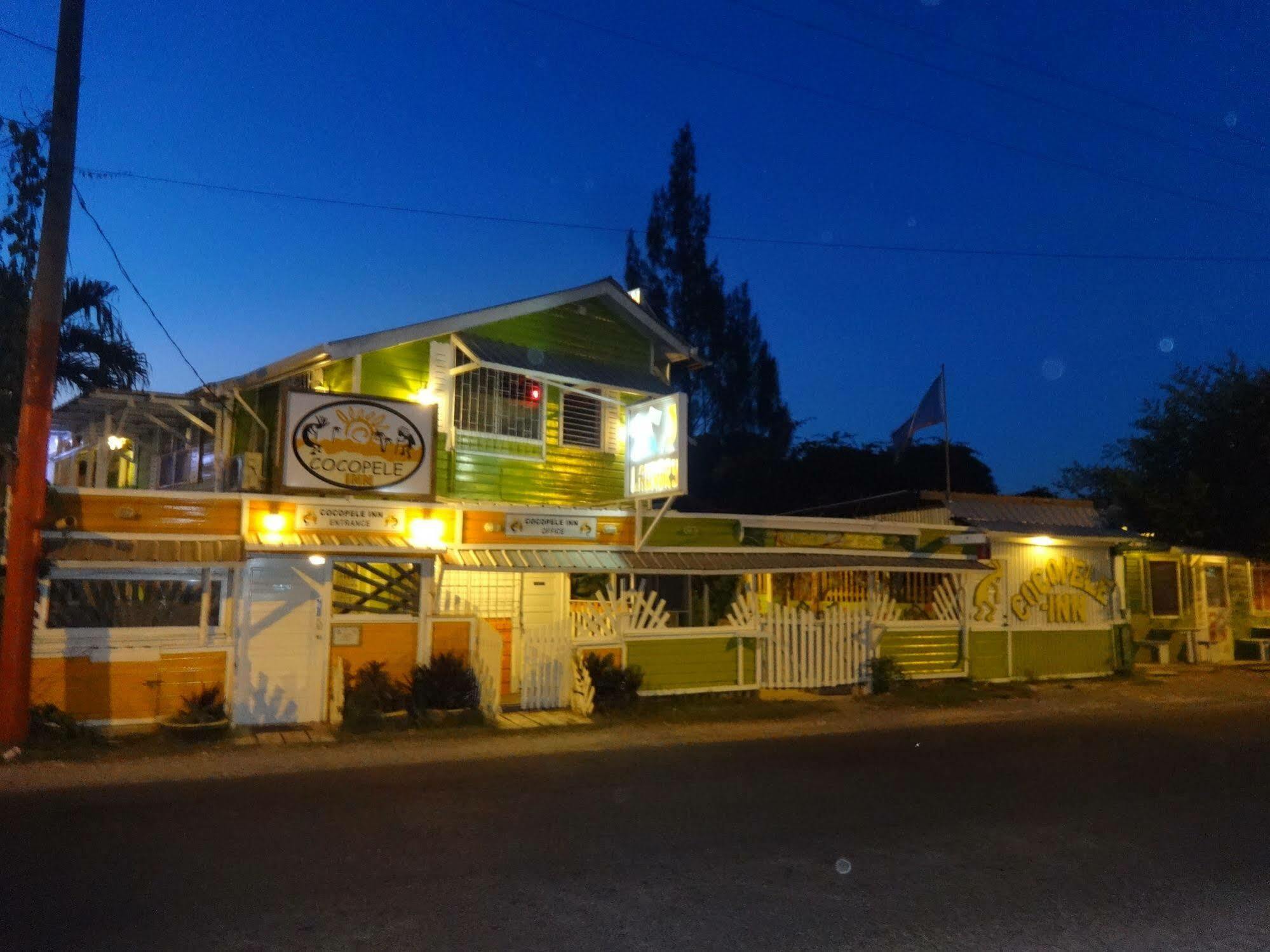 Cocopele Inn San Ignacio Bagian luar foto