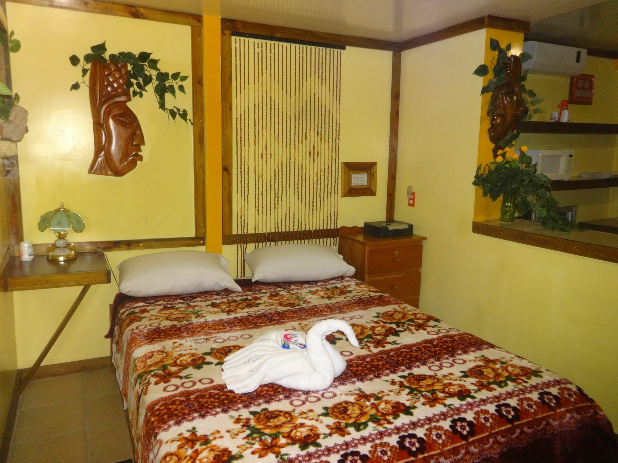 Cocopele Inn San Ignacio Bagian luar foto