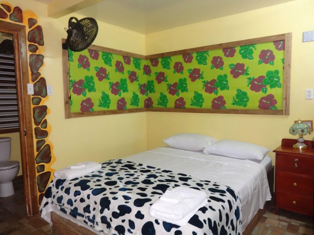 Cocopele Inn San Ignacio Bagian luar foto